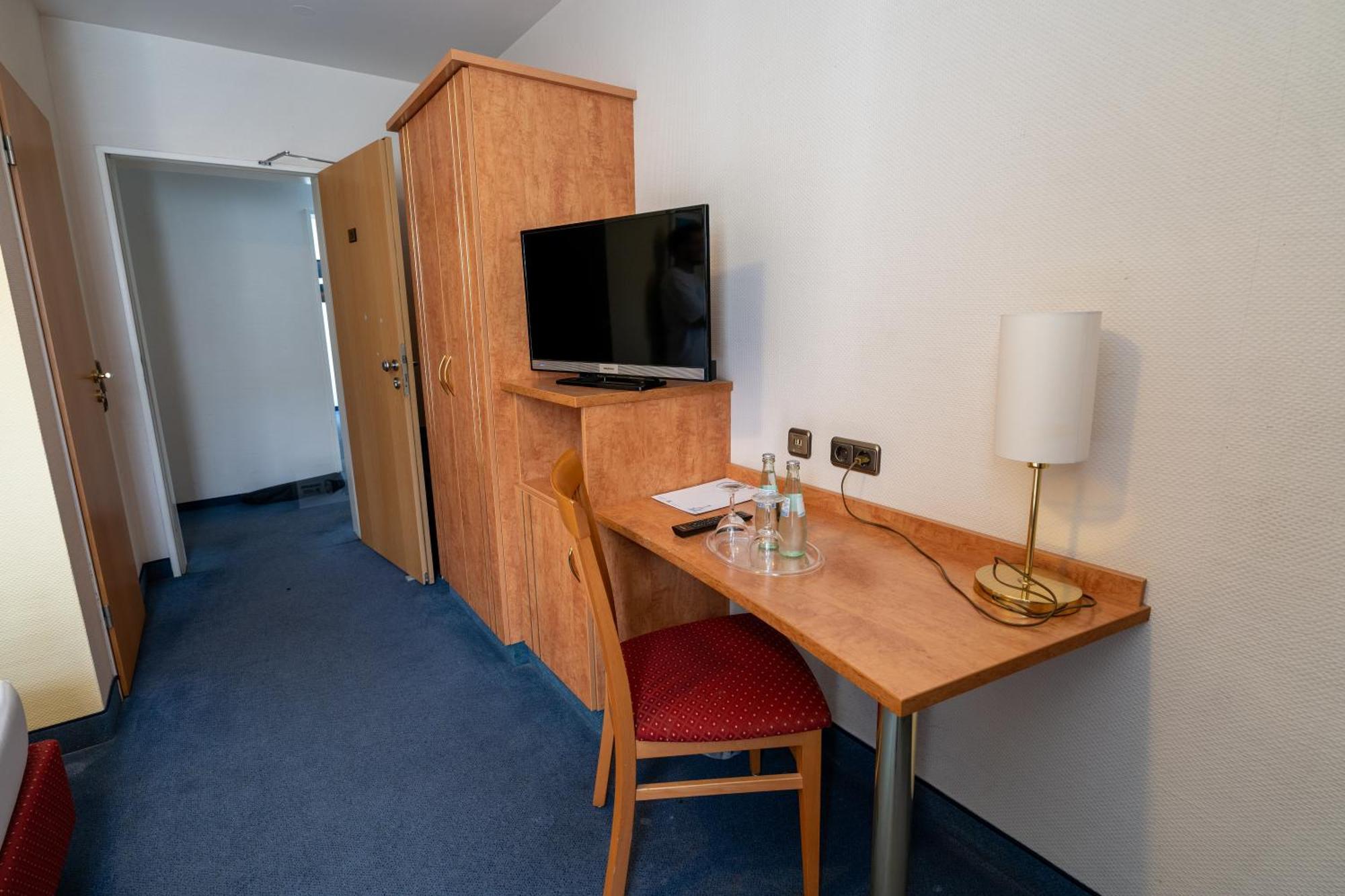 Airport Business 3* Keulen