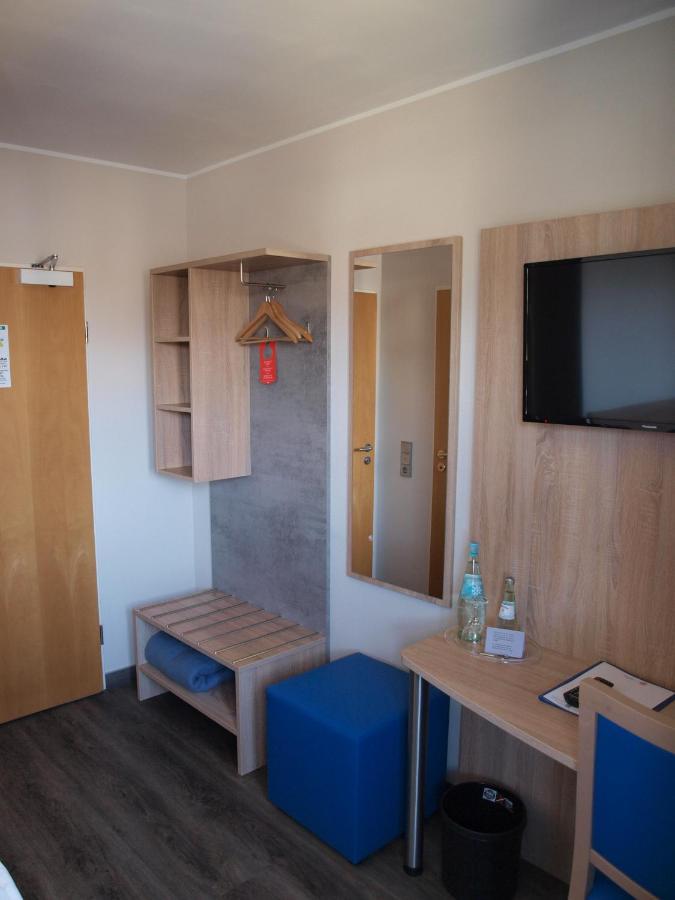Airport Businesshotel Hotel 3*