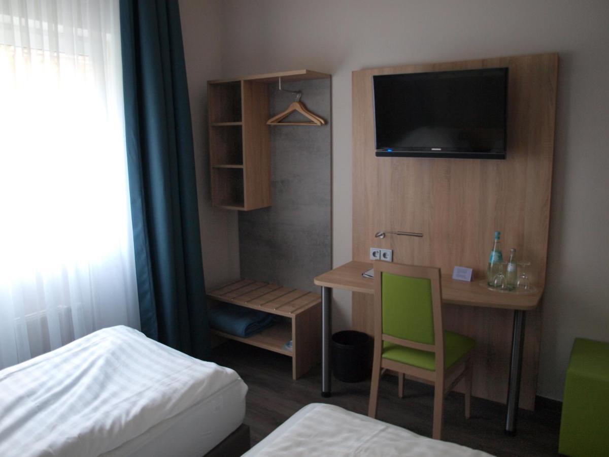 Airport Businesshotel Hotel