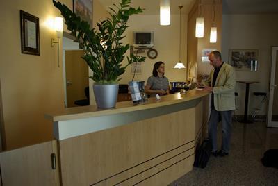 Airport Businesshotel Hotel 3*