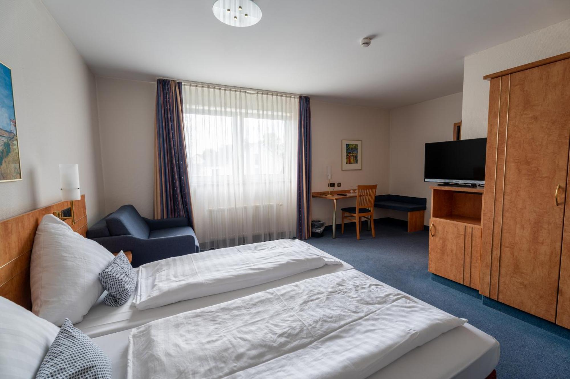 Airport Businesshotel Hotel 3*
