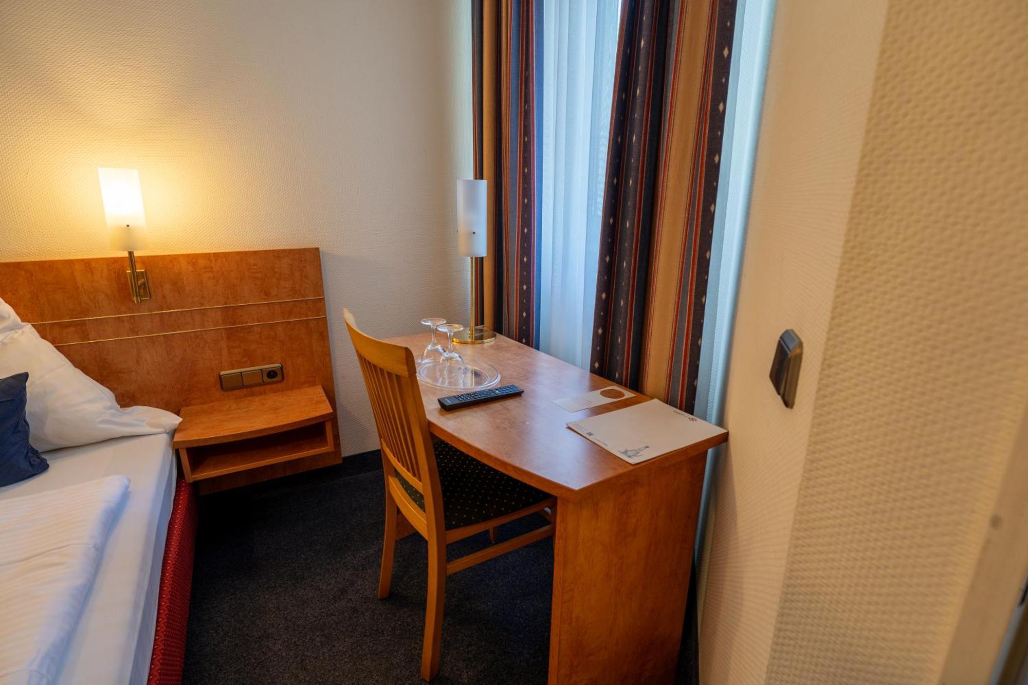 Hotel Airport Businesshotel 3*