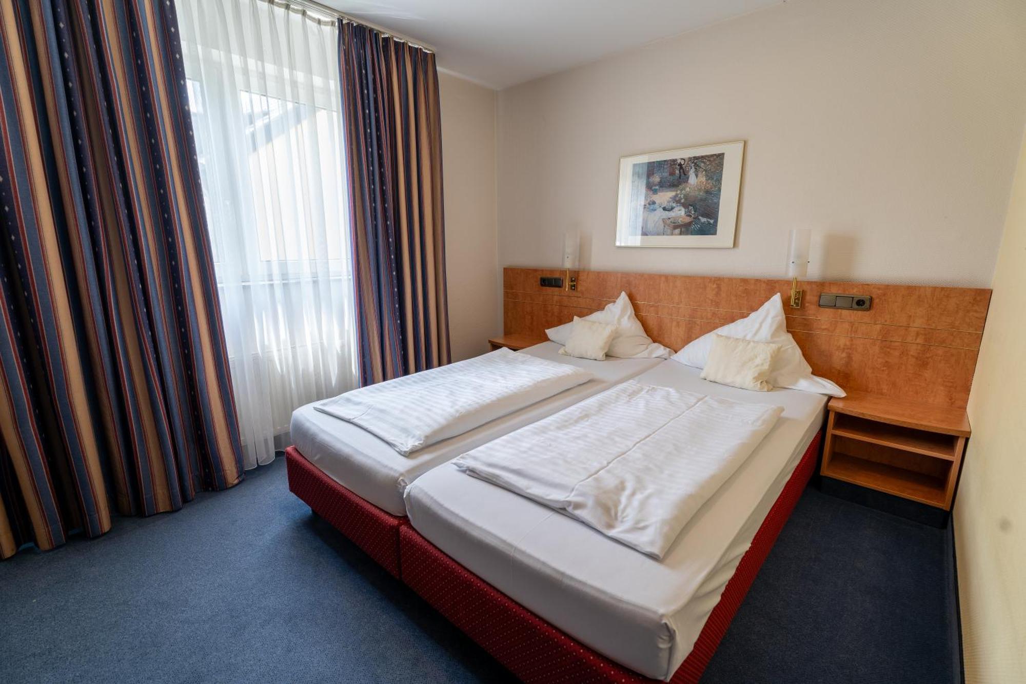 Airport Businesshotel 3*